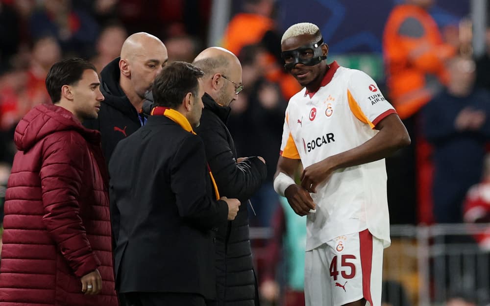 Galatasaray boss Buruk under pressure amid Osimhen absence
