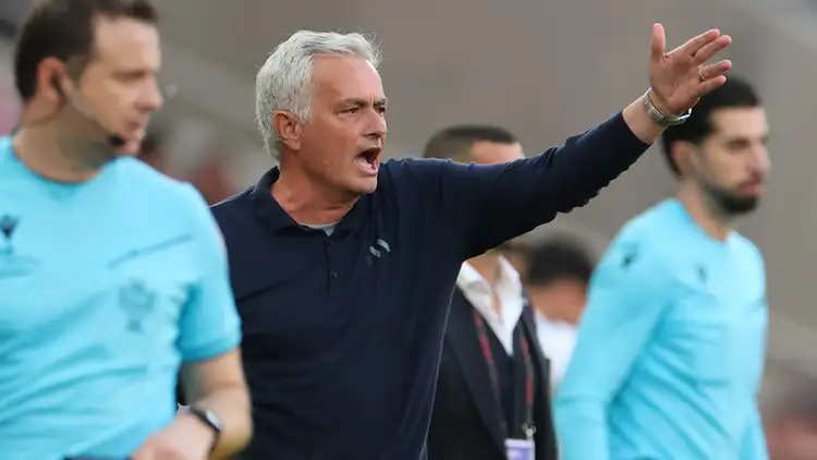 Jose Mourinho demands full control in talks over Real Madrid return