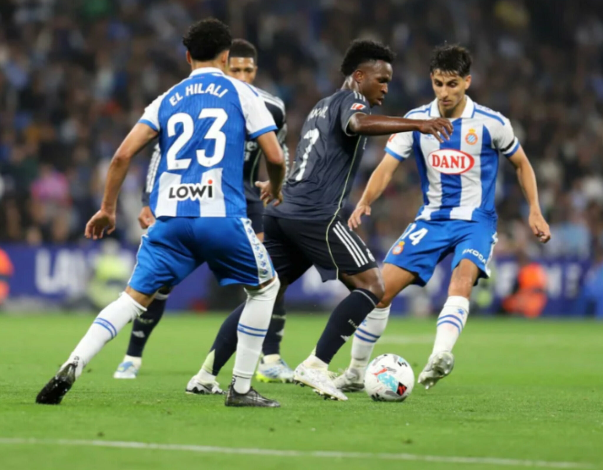 “You’re going to Segunda” – Vinicius fires warning at Espanyol defender in heated clash