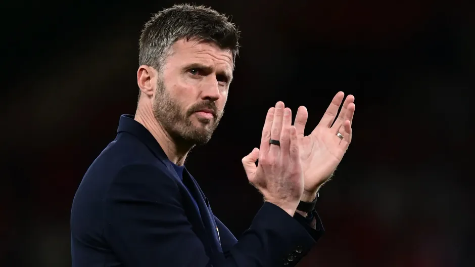 Manchester United prepare talks with Michael Carrick