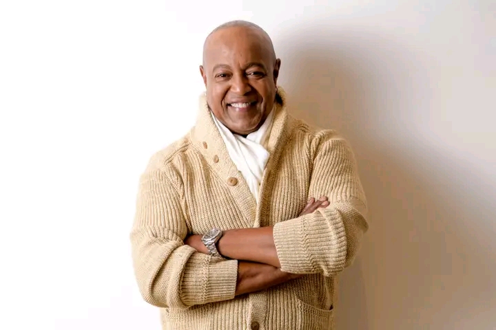 Peabo Bryson.