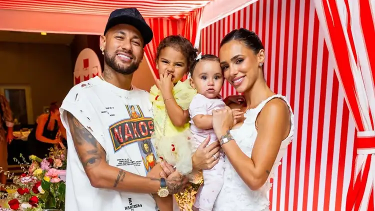 Neymar expecting fifth child as Brazil star shares family news
