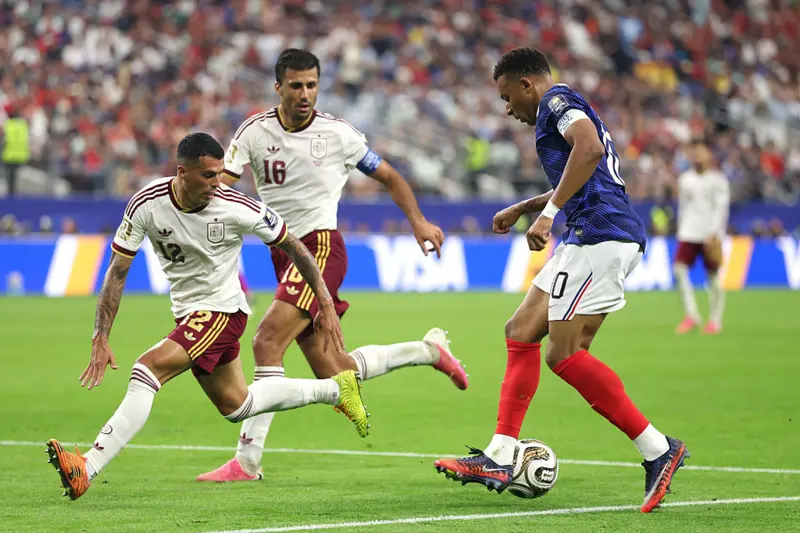 Spain stun France to reach World Cup final