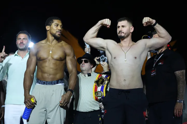 Joshua returns against Prenga after death of close friends - tonight's match details