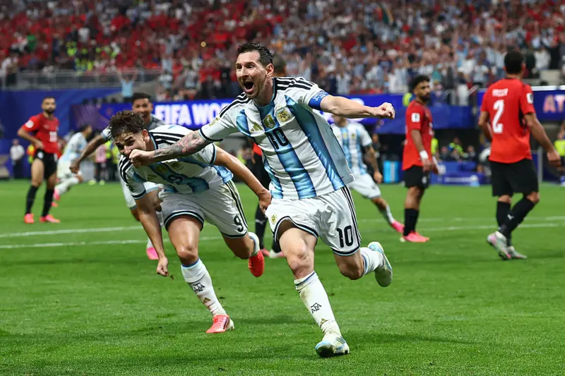 Argentina stage dramatic comeback to eliminate Egypt