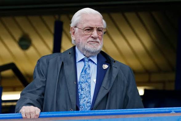 Former Chelsea chairman Ken Bates dies at 94