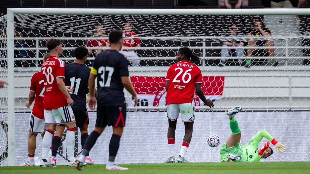 Wrexham stun Manchester United 1-0 in pre-season opener