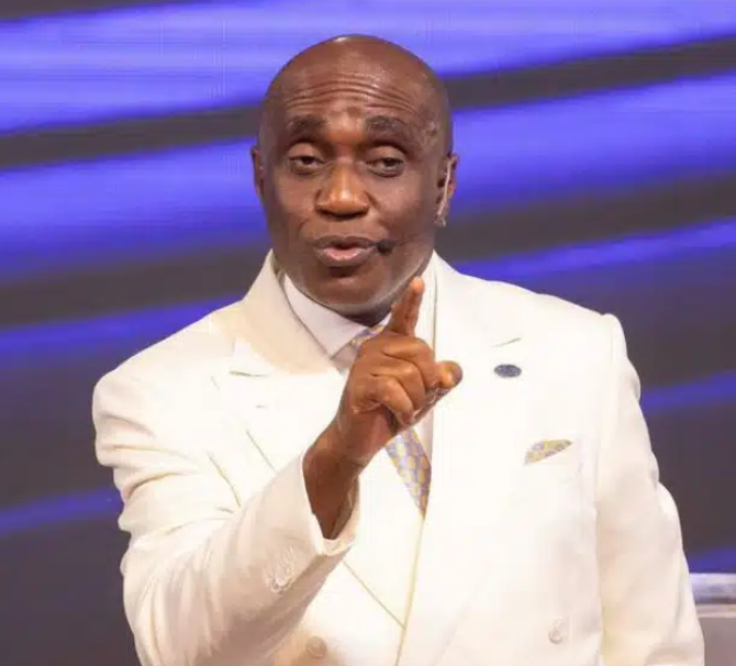Pastor David Ibiyeomie