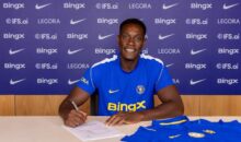 Official: Chelsea announce Welbeck signing on two-year deal