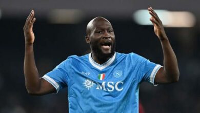 Napoli reject Fenerbahce bid as Lukaku transfer talks continue