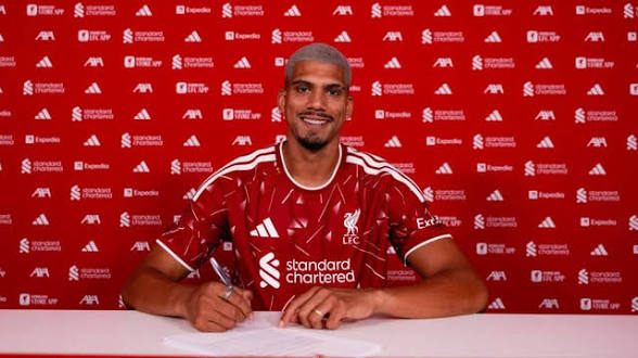 Liverpool sign Ronald Araujo on loan from Barcelona