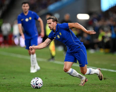 Chelsea open to Mudryk loan exit for regular game time