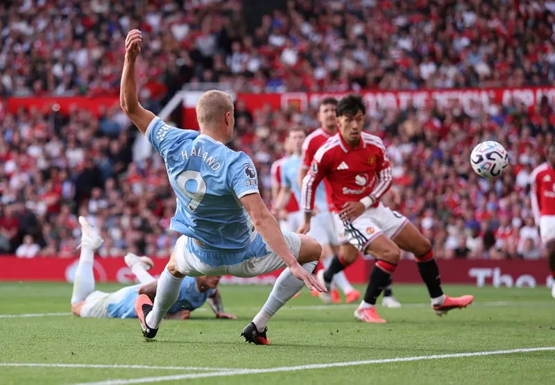 Haaland scores controversial winner as 10-man City beat Man United