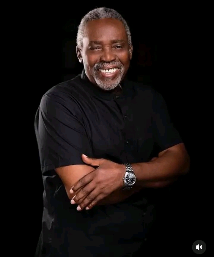 Olu Jacobs'