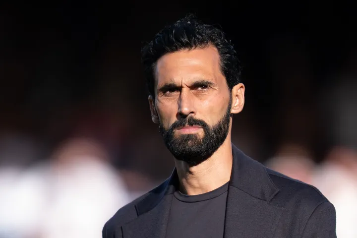 Fulham boss Arbeloa charged by FA over Man Utd referee comments