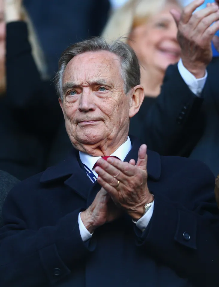 Arsenal mourn Ken Friar, club life president who helped deliver Emirates Stadium Arsenal mourn Ken Friar, club life president who helped deliver Emirates Stadium