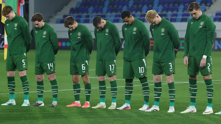 Ireland players repeat protest, refuse handshakes, bow heads before 1-1 draw with Israel
