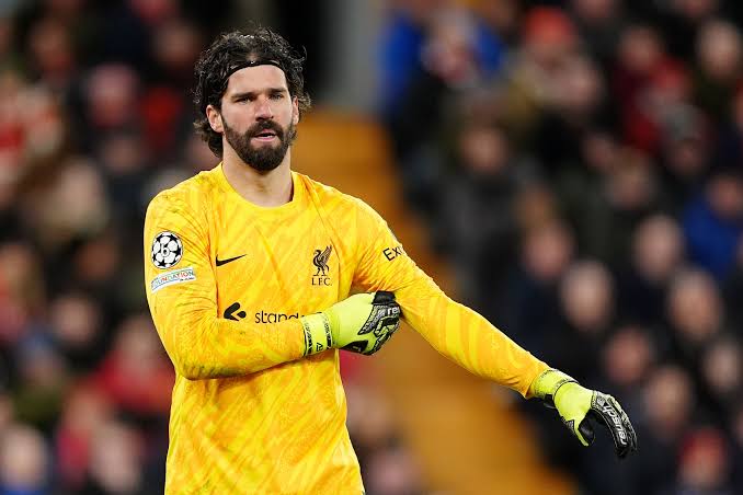 Fabrizio Romano reveals Liverpool’s current stance on Alisson contract talks