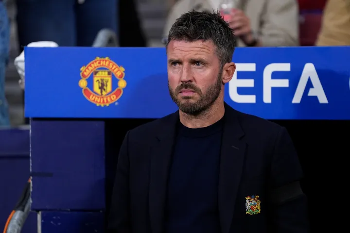 Man United players split over Martinez rant as some believe he was protecting Carrick